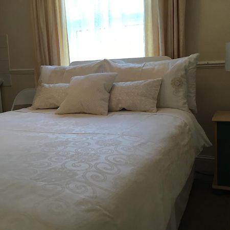 Caris Guest House Southend-on-Sea Exteriér fotografie