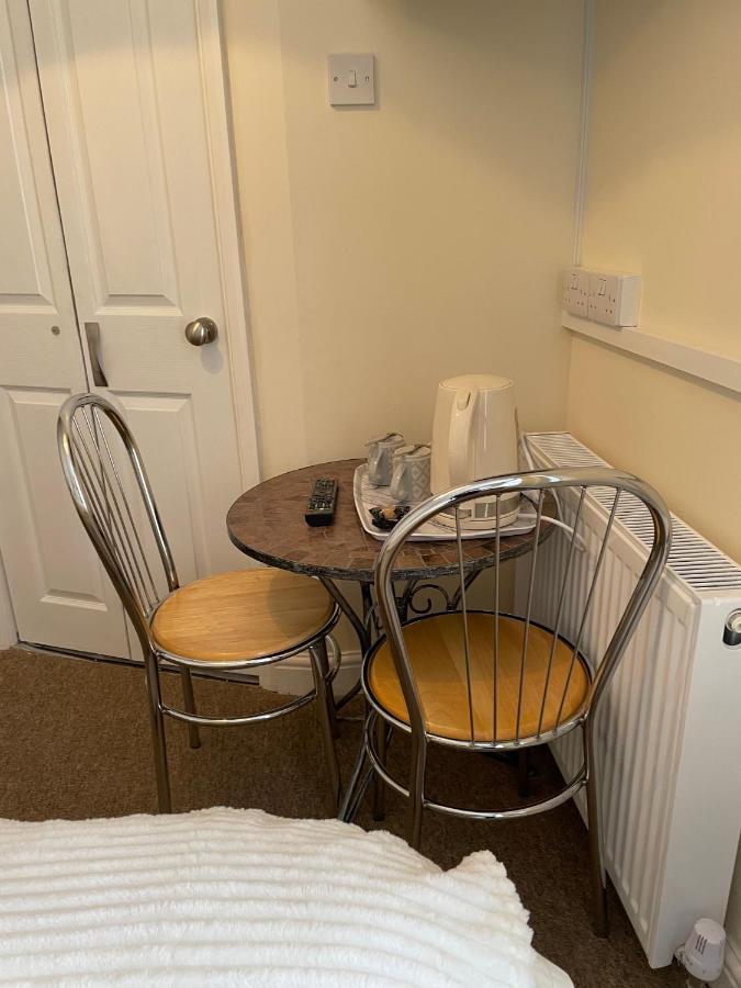 Caris Guest House Southend-on-Sea Exteriér fotografie