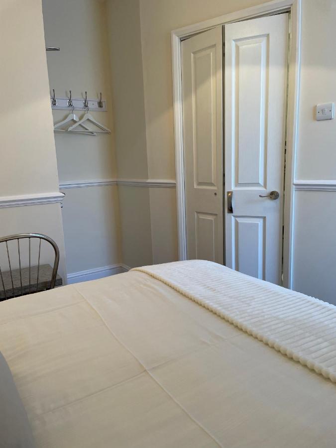 Caris Guest House Southend-on-Sea Exteriér fotografie