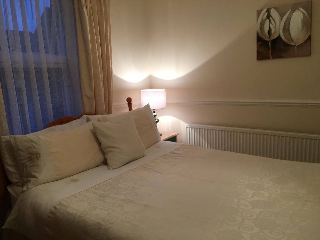 Caris Guest House Southend-on-Sea Exteriér fotografie